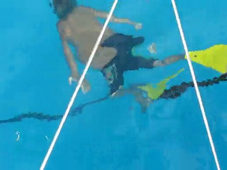 Lino Cosso se tire à la chaine d'ancre