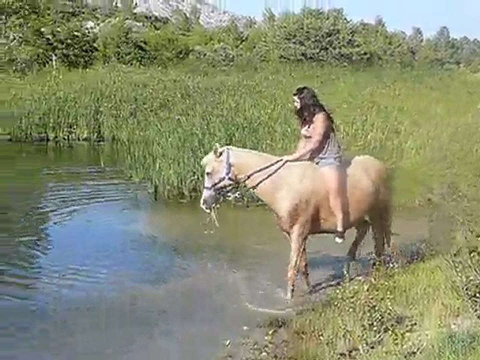 Junior & Florence. Baignade