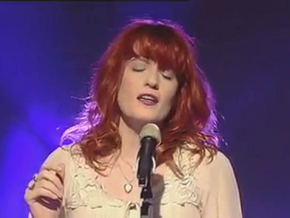 Florence & The Machine - Dog Days Are Over (Live GMTV)