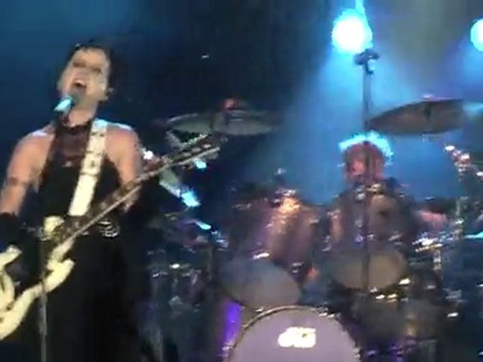 Cranberries - Promises (live in Athens - 14/07/10)