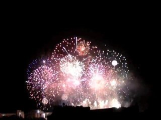 14 juillet 2010 feu d'artifice paris Full HD complet