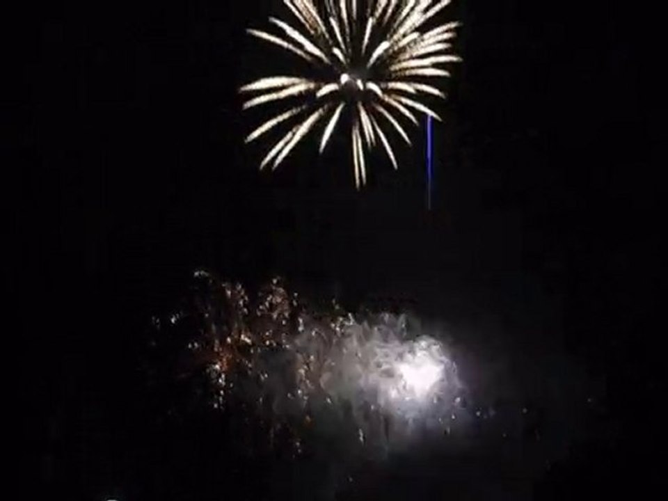 AVIGNON  : feu d'artifice 14 Juillet 2010