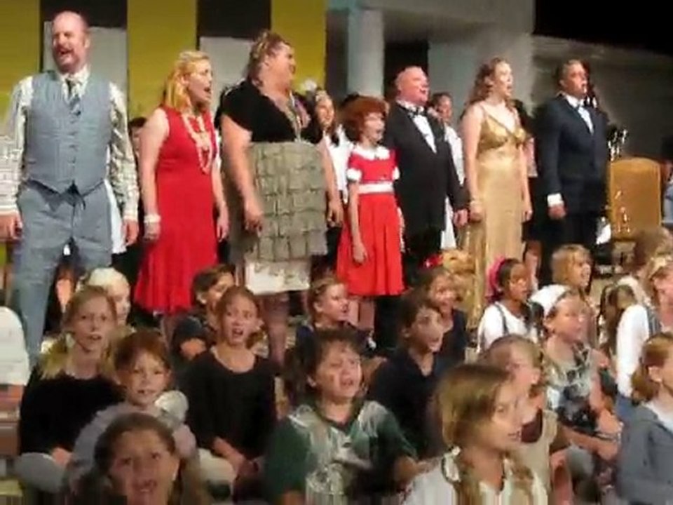 Great Performance by Haley g in Annie "Tomorrow"