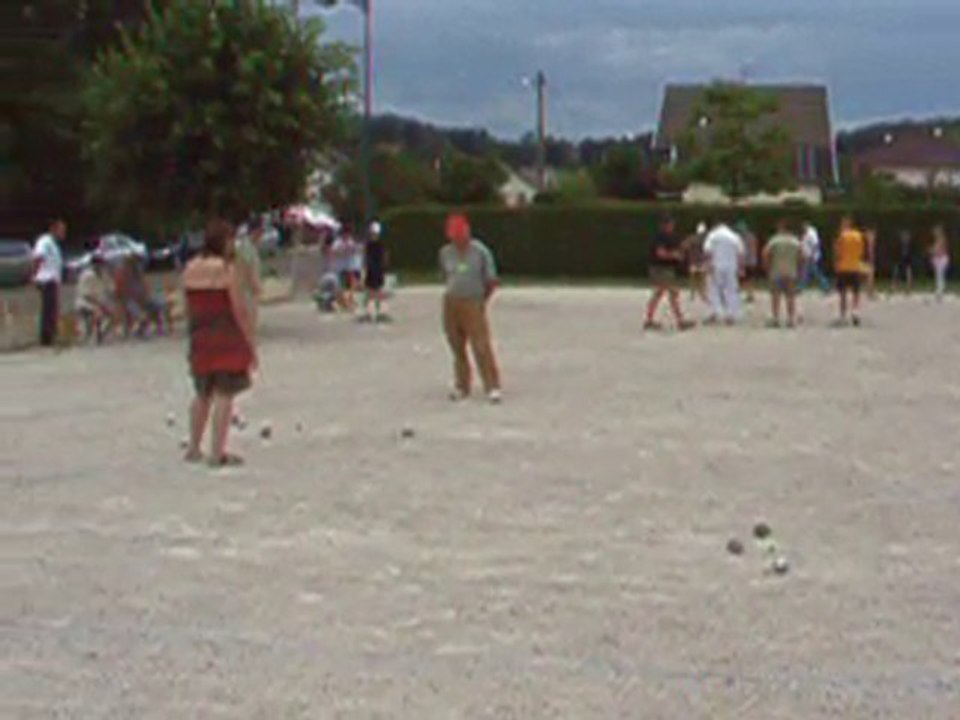 MONTIGNY-LES-VESOUL : CONCOURS DE PETANQUE