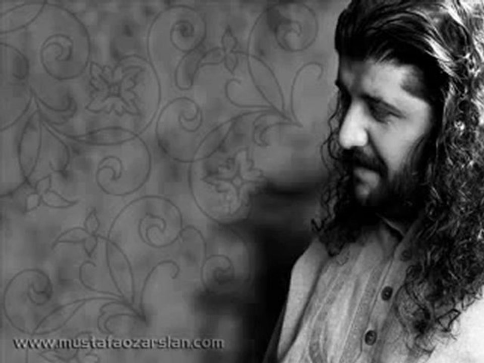 mustafa özarslan bir ay doğar