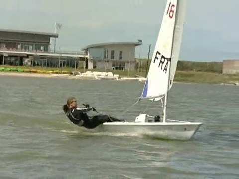 Calaisis TV: Voile: Pauline Bryere aidé par cap Calaisis