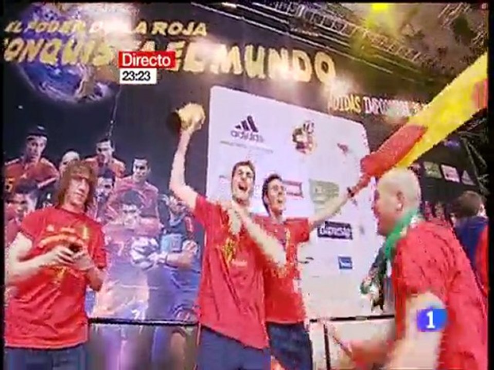IKER CASILLAS ENTREVISTA CELEBRACION ESPAÑA 12-07-2010
