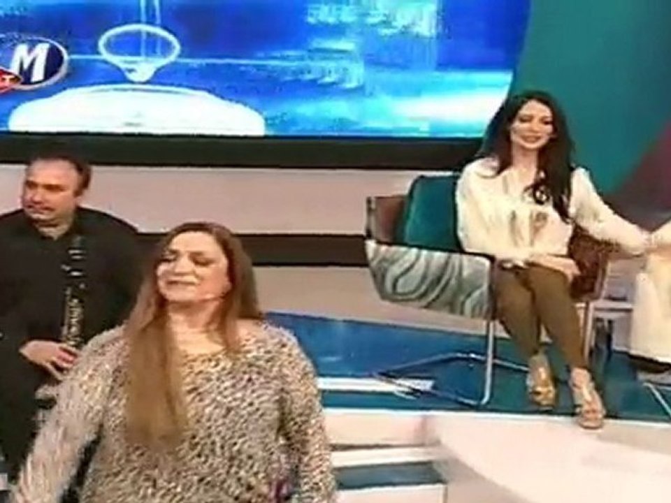 BELKIS AKKALE £££ Evlerinin Önü Dardır Geçilmez