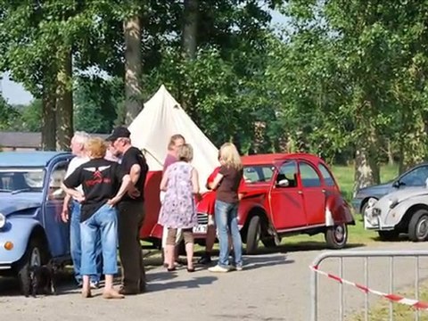 Rassemblement 2cv-Méhari à AUFFAY (76) - Juin 2010