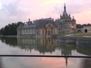 Deux sociologues à Chantilly (1) La mairie