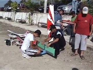 Halk Plajında Model Uçak Gösterisi