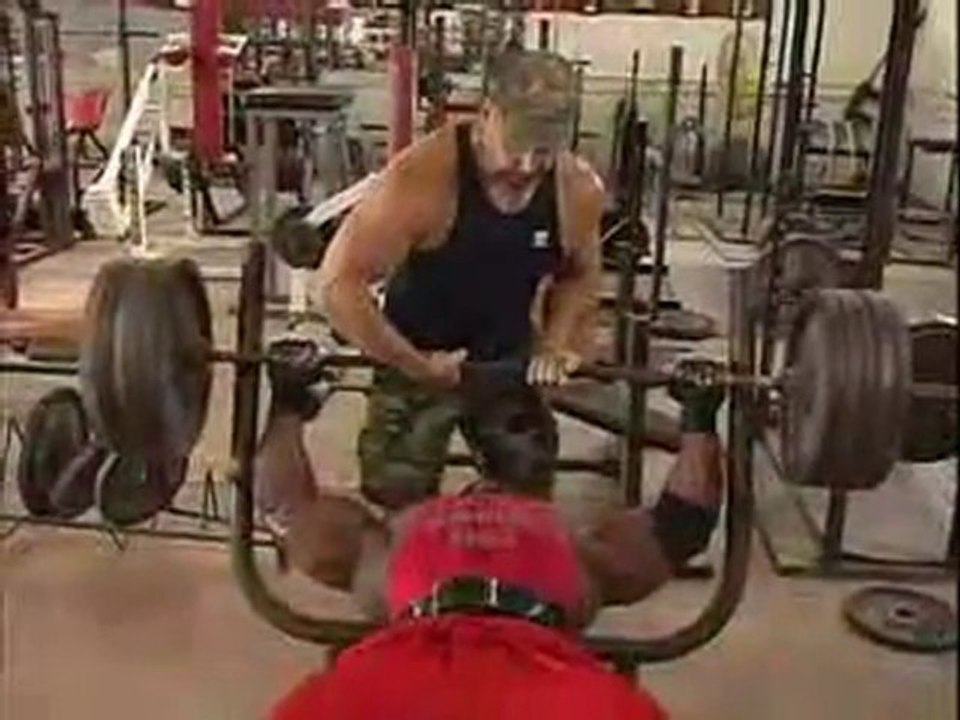 Ronnie Coleman pectoraux entrainement video 2010