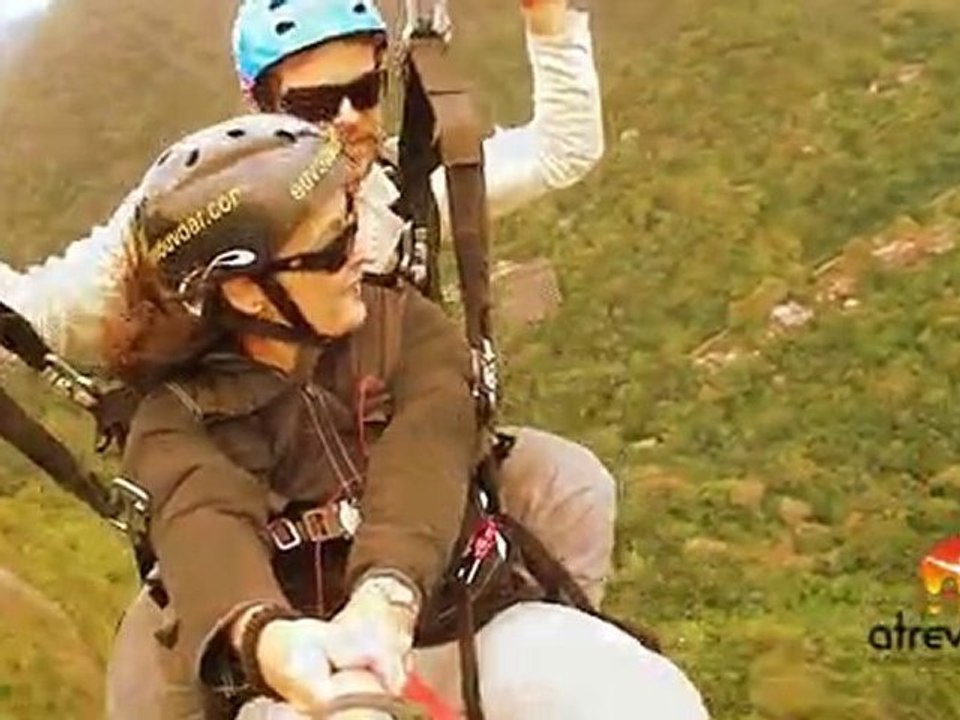 (HD) Voo Duplo de Parapente no Rio :: Pedra da Gávea (2010)