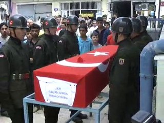 adana-ceyhan kışlada ölen asker cenazesi