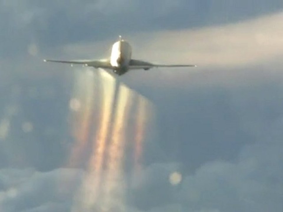 Chemtrail spraying: 100% Horror, 100% Truth