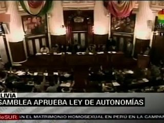 Aprueba Bolivia Ley de Autonomías