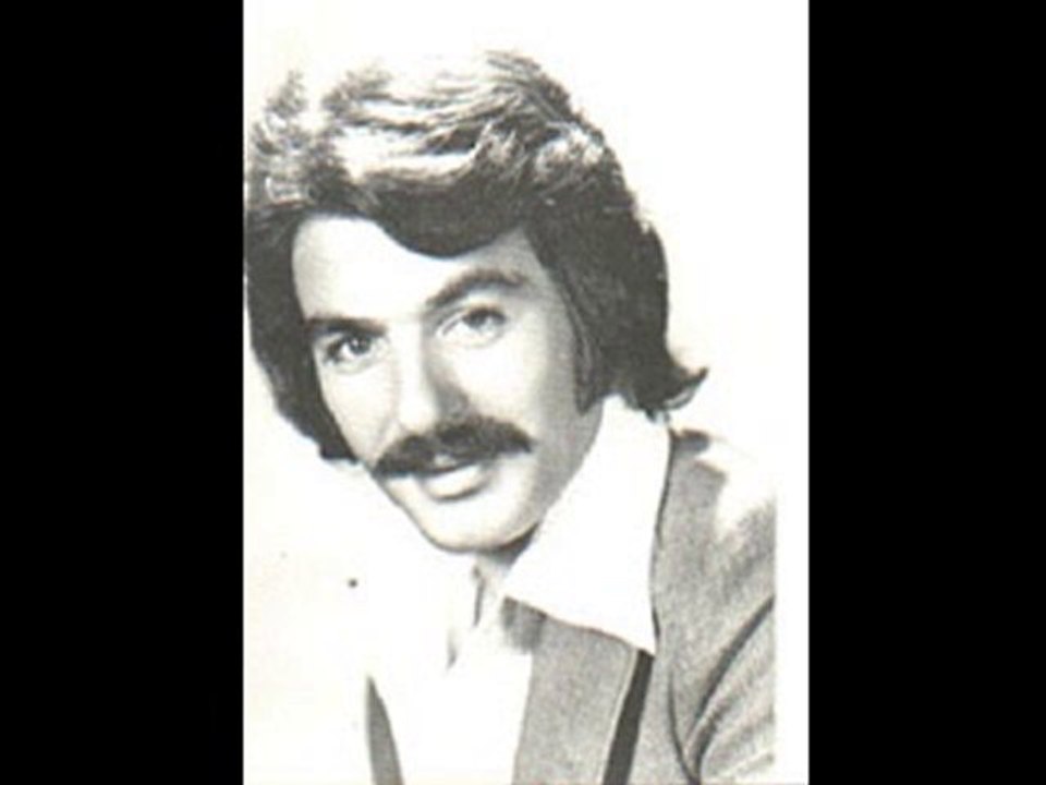 ferdi tayfur sanmaki yaşıyorum http://www.klipzamani.com/