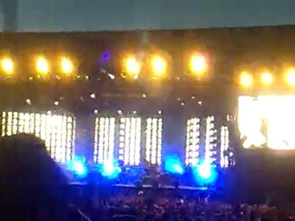 Indochine aux Vieilles Charrues 2010 : Punker