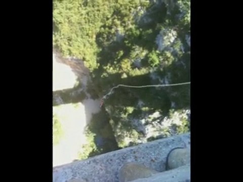 Saut à l'élastique du pont de l'Artuby
