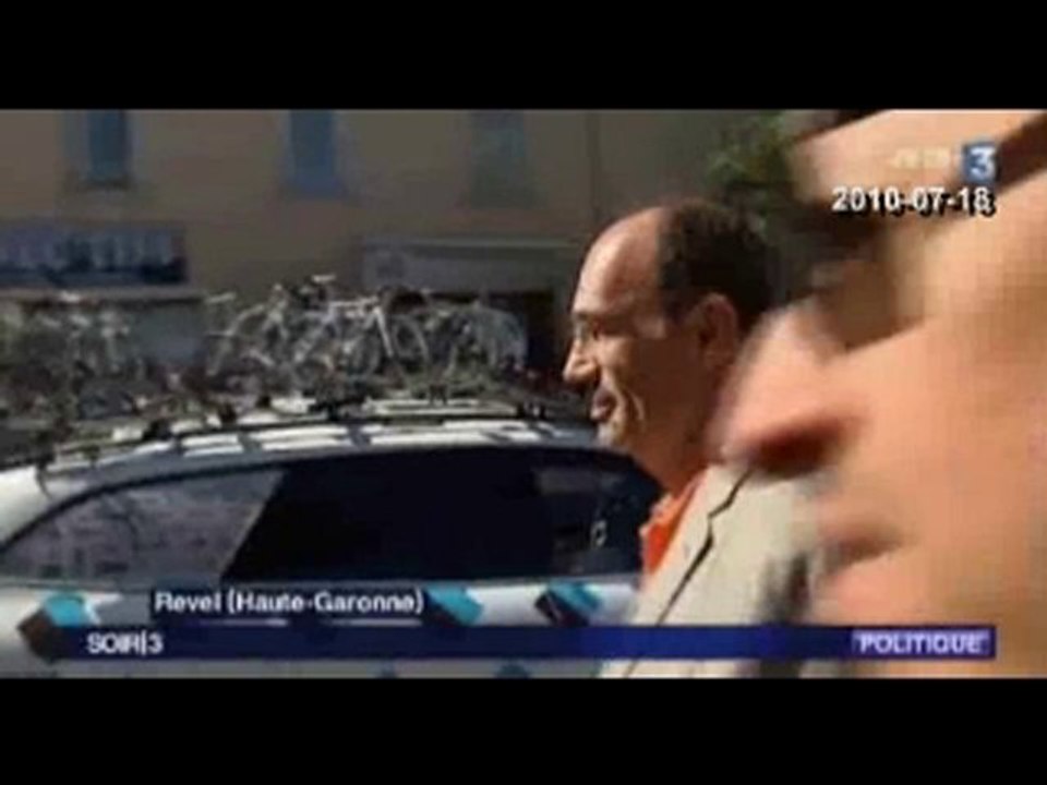 Eric Woerth hué à l'arrivée du Tour de France