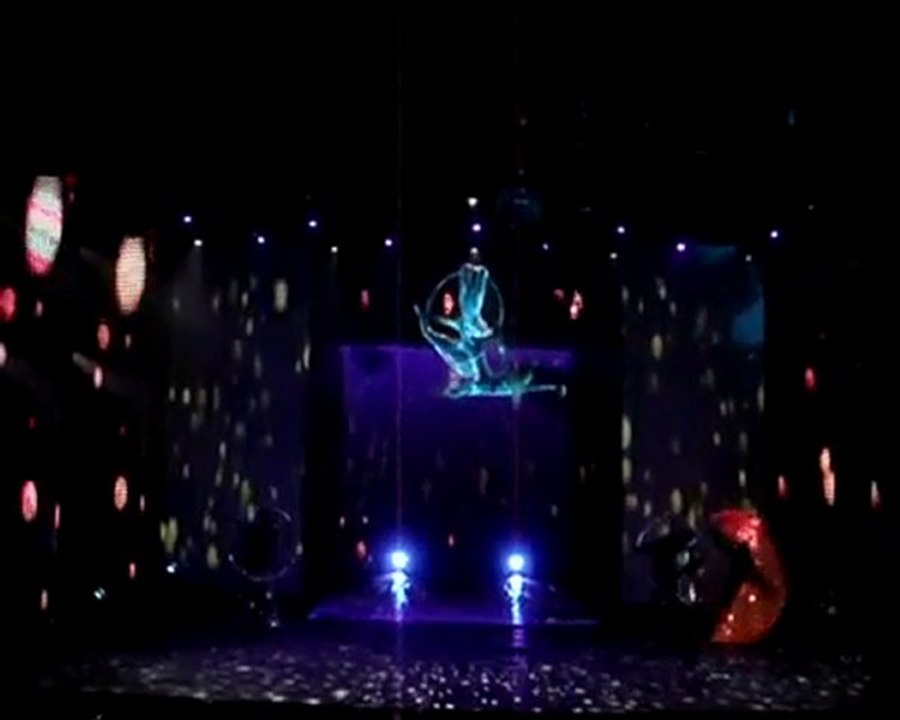 Cirus show _quot;U show_quot;