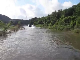 Eyüp'te güneşli havada sel!