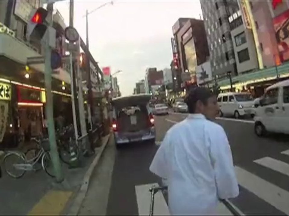 Guillaume a testé pour vous #9, le Pousse-Pousse à Tokyo !