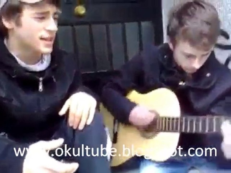 gözlerime çizdim seni