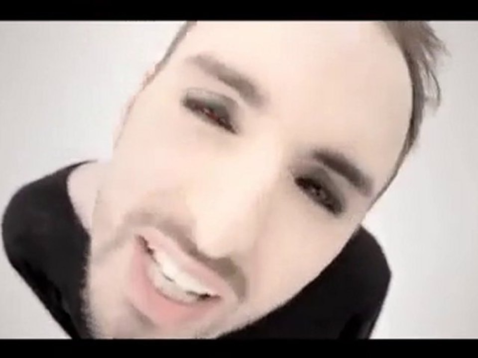Christophe Willem - Bombe anatomique / Erotica (video)