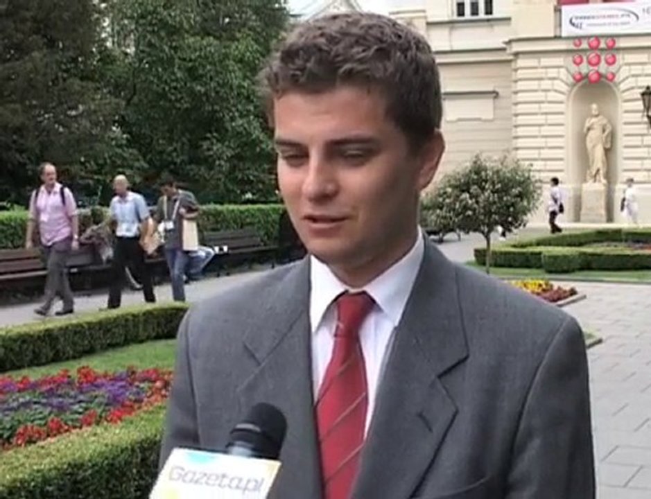 Mieszkańcy Piaseczna skarżą burmistrza: Kanałek zmienił się w rwącą rzekę