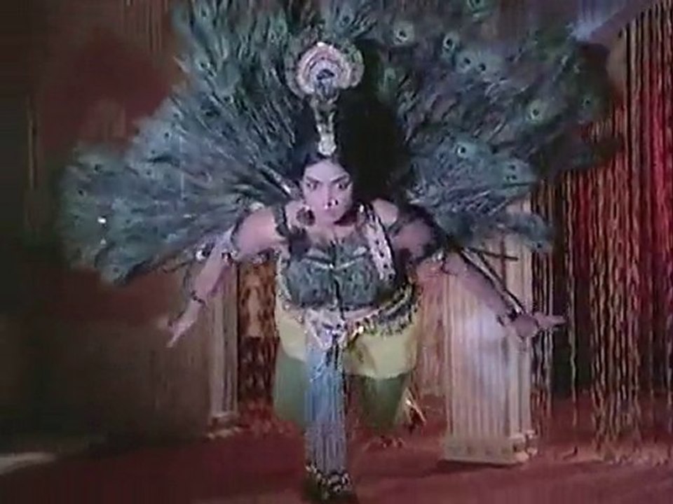 Snake And Peacock Fight