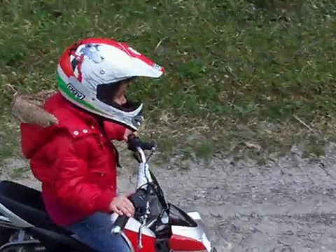 ma crevette en quad ! trop mimi ma quadeuse !