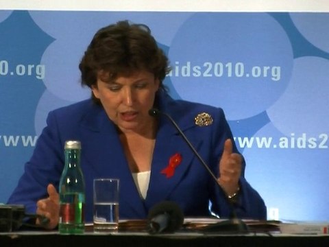 Bachelot veut une campagne pour banaliser le dépistage du sida