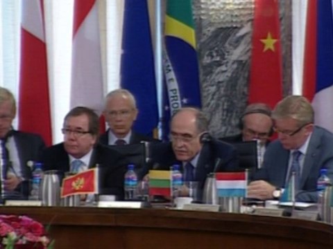 Karzai vows Afghan security handover by 2014