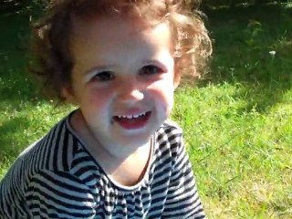 Léna aime les bonbons.