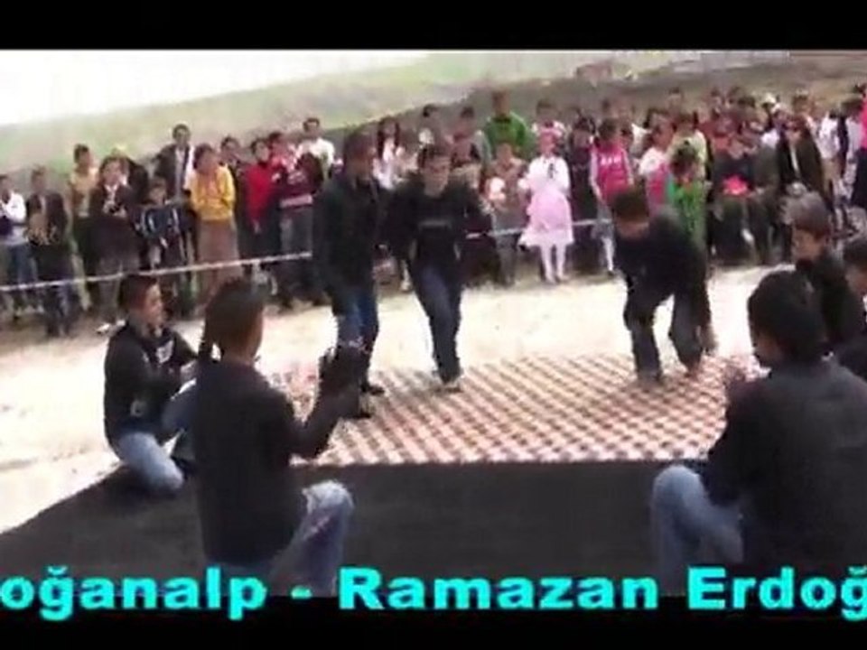 u 23 Nisan Bayramı kolbastı _HQ_