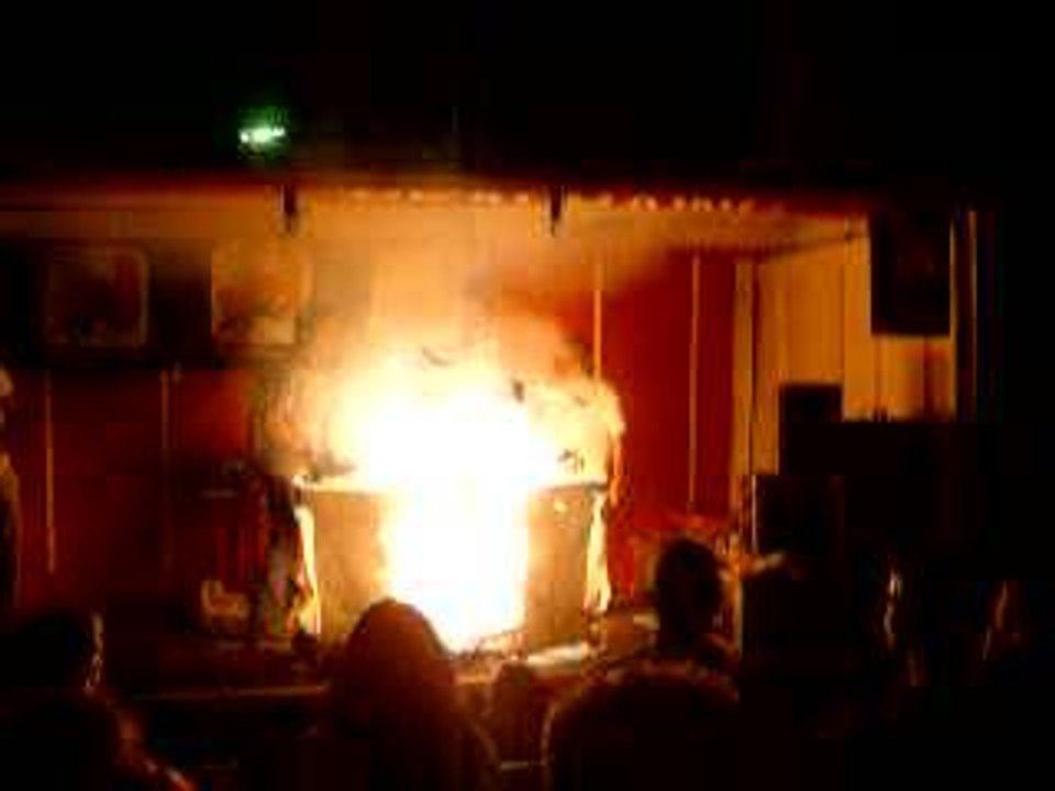 plein R de hour (ya le feu) lol mdr