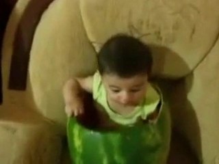 Baby eating Watermelon - Pc on TV Cable