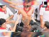 Hrithik,Farhan And Abhay Chased By Bulls