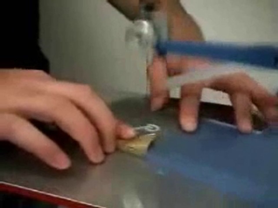 Découpe à la scie HEGNER Plexiglass