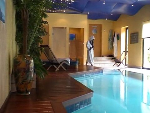 Piscine design d'intérieur Tropique version vidéo