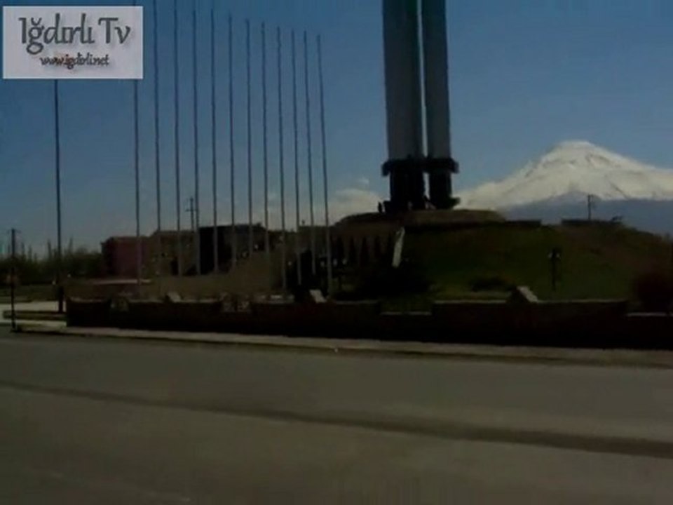 Iğdır Soykırım Anıtı | www.igdirli.net |