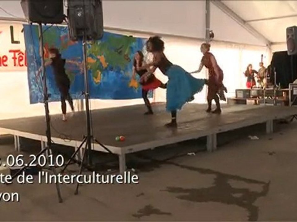 LA CAMERA EN BALADE - Fête l'Interculturelle