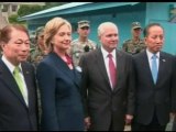 Clinton and Gates visit Korean demilitarised zone