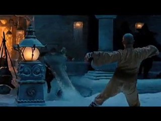 The Last Airbender - clip Aang Through The Courtyard - 28/7
