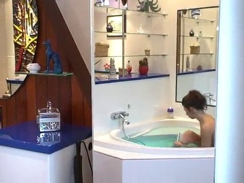 Salle de bain design Pyramid'Teck version vidéo