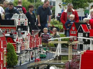 David Beckham boosts Lego sales