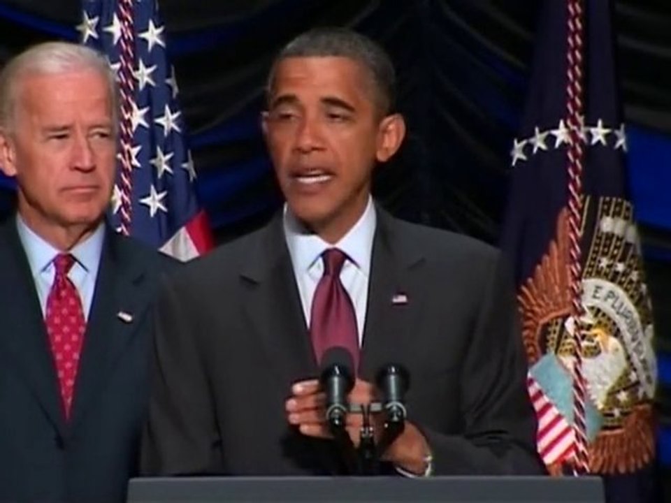 Obama signs historic finance reform bill