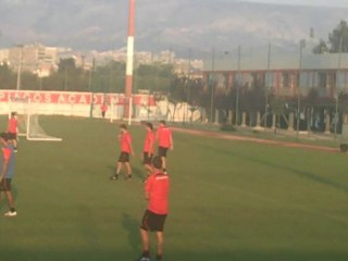 RedPlaner.gr - Προπόνηση πριν από το ματς με την Μπέσα