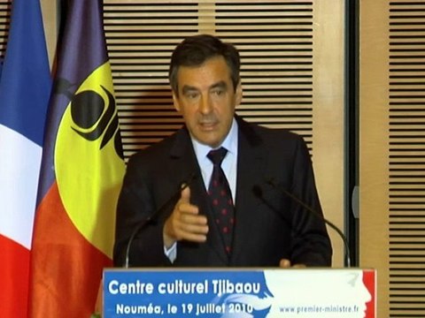 Fillon répond à la presse en Nouvelle Calédonie